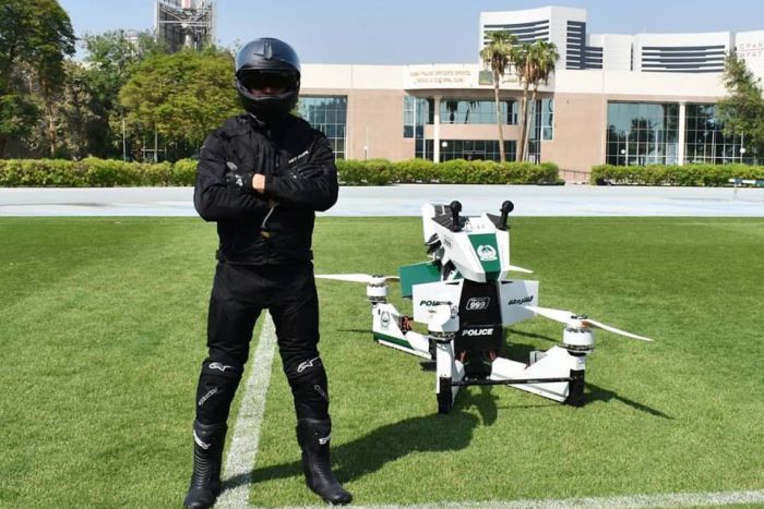 speeder bike star wars polizia dubai