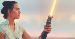 daisy ridley nuova spada laser a lama gialla di rey