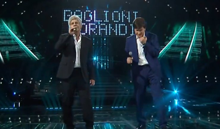 Luca Laurenti e Massimo Bagnato nei panni di Morandi e Baglioni (Rai1 foto)