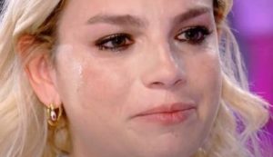 Emma Marrone in lacrime (Amo gli italiani - youtube foto)