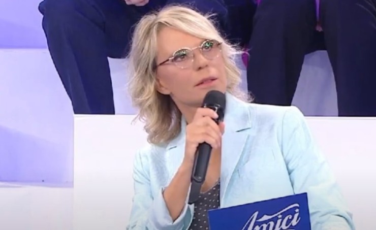 Maria De Filippi ad Amici (Pettegolezzo - youtube foto)