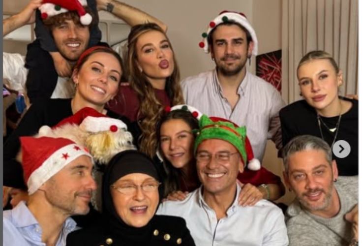 Eleonora Giorgi con la sua famiglia a Natale (Profilo Instagram)