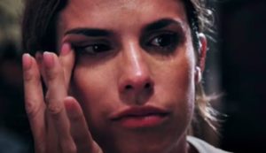 Elisabetta Canalis in lacrime (Notizie e curiosità - youtube screenshot)