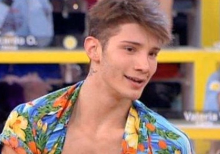 Stefano De Martino ad Amici (francyflorfan - youtube screenshot)